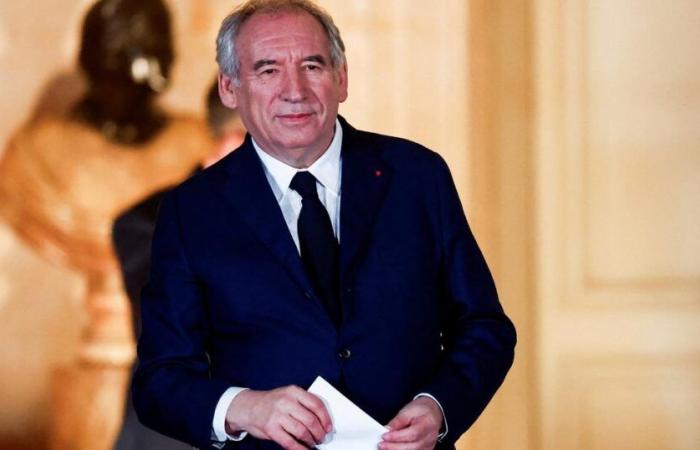 Marine Le Pen y Jordan Bardella serán recibidos este lunes por François Bayrou en Matignon