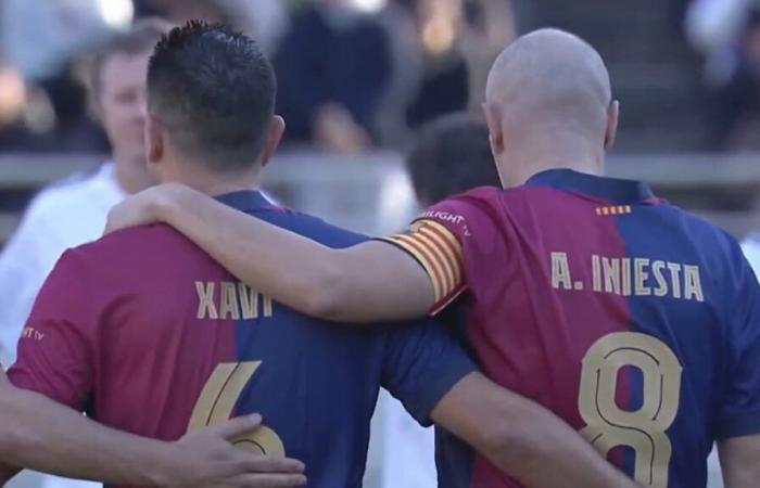 Reencontrados, Iniesta y Xavi vencieron al Real Madrid en partido de gala en Japón