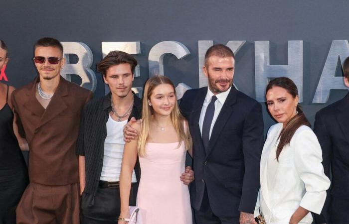 El hijo de los Beckham en una relación, su novia mayor criticó duramente