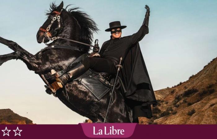 “Zorro”, el héroe enmascarado, bajo el traje ligeramente desilusionado que luce Jean Dujardin