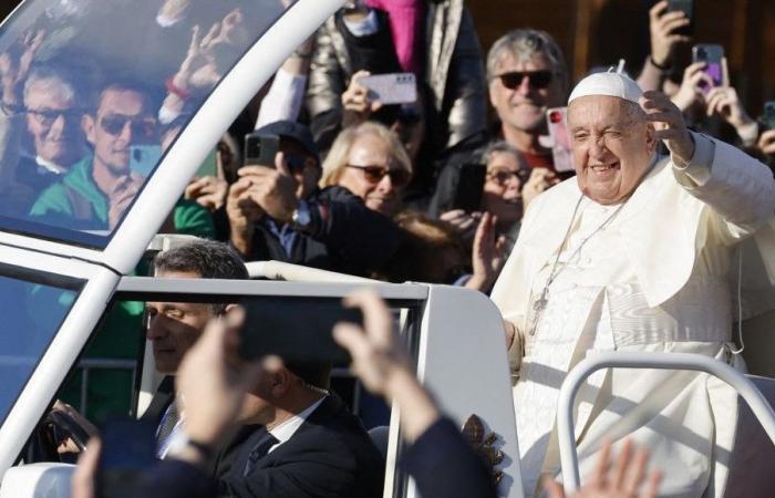 El Papa Francisco en Córcega expresa su apoyo a las víctimas de Mayotte