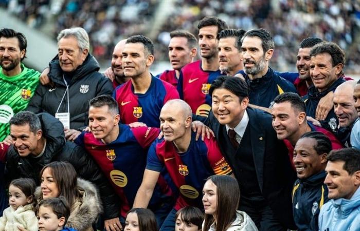 Iniesta brilla con el FC Barcelona en el último partido de su carrera