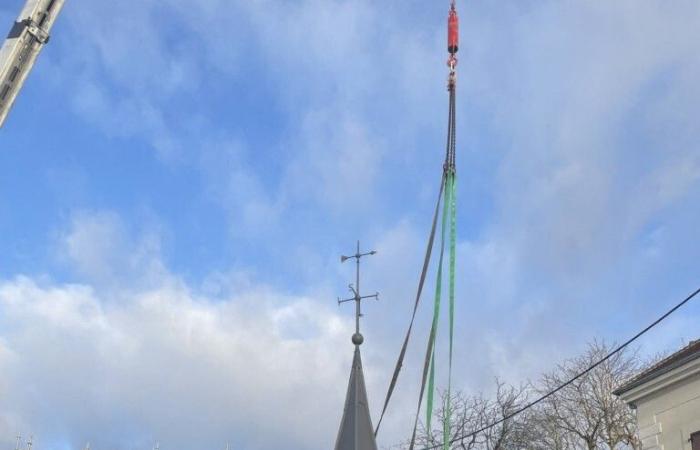 Con su campanario, este antiguo ayuntamiento del Valle del Oise recupera su alma de antaño