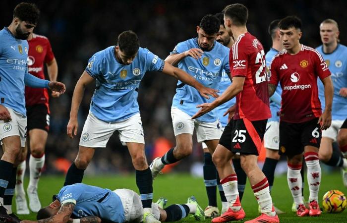 El furioso Harry Maguire se enfrenta a Kyle Walker en una gran disputa mientras el choque de Man Utd en Man City se convierte en un caos.