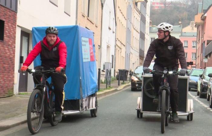 VÍDEO – La comida del comedor se reparte en bicicleta, ahorra tiempo y es bueno para el planeta