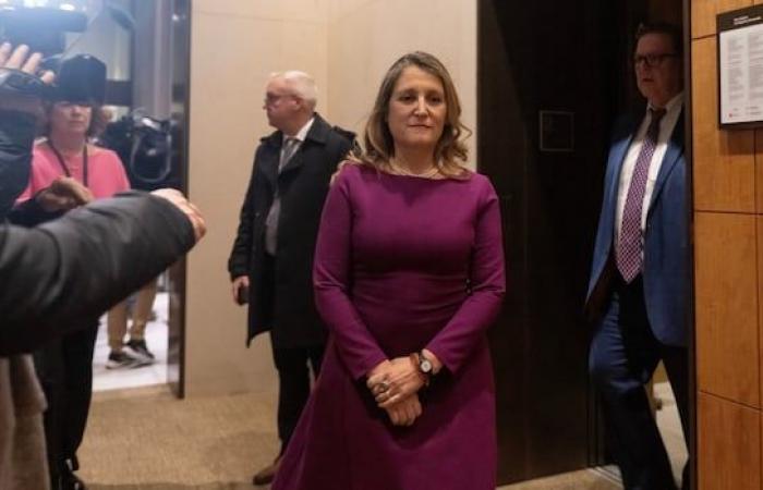 Trudeau se enfrenta a parlamentarios frustrados tras la impactante dimisión de Chrystia Freeland