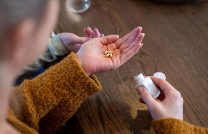 Las pastillas y los medicamentos en el trabajo suelen ser los pilares del rendimiento a toda costa.