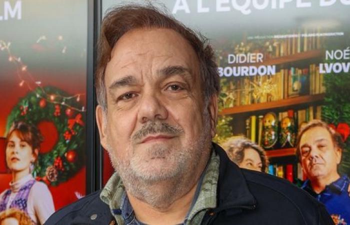 “Estoy empezando a enojarme mucho”: Didier Bourdon (A tu lado) borracho, se balancea detrás del escenario