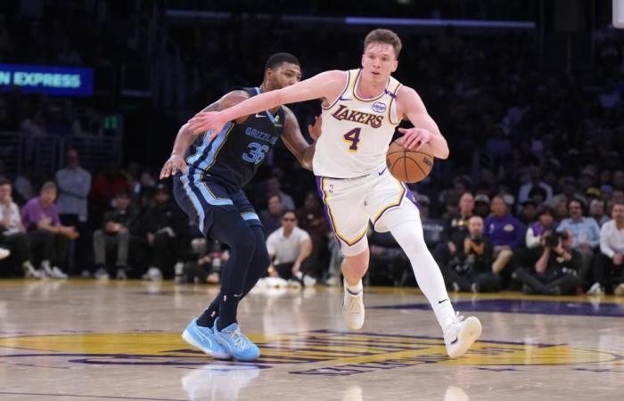 Dalton Knecht jugó 13 minutos en la victoria de los Lakers ante Memphis