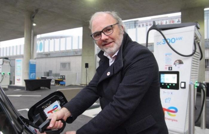 Recientemente inaugurada, la primera estación 100% eléctrica de París ya es un verdadero éxito