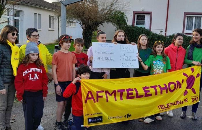 Vayrac. Un flash mob y 800€ para la Teletón