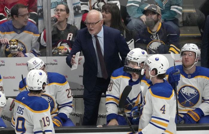 Fracaso de los Buffalo Sabres | El entrenador en jefe Lindy Ruff nunca se había enfrentado a un desafío como este