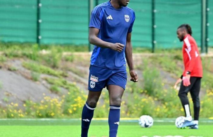 Cédric Yambéré: “En los estadios de las divisiones inferiores se oye de todo. Eso es lo gracioso, porque hay algunos que tienen mucha inspiración (risas)”