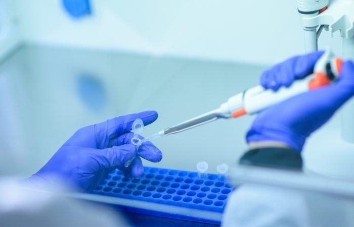 Los laboratorios farmacéuticos se reúnen en París para presentar su estrategia en materia de vacunas – Euractiv FR