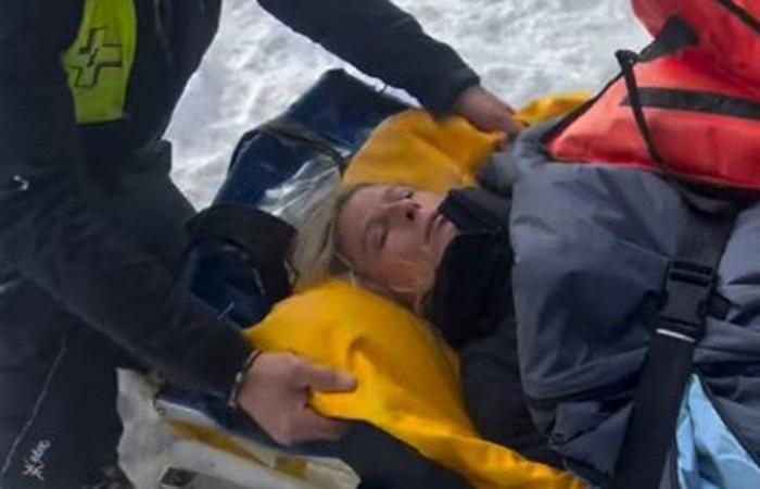 Karin Viard víctima de un accidente de esquí: “después de un minuto” en las pistas, la actriz cae pesadamente y sufre un traumatismo craneoencefálico