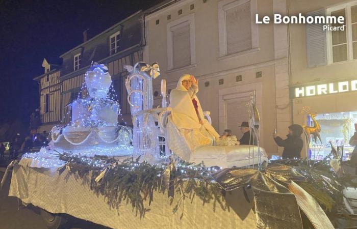 Evento: Una mirada retrospectiva al desfile navideño de Songeons