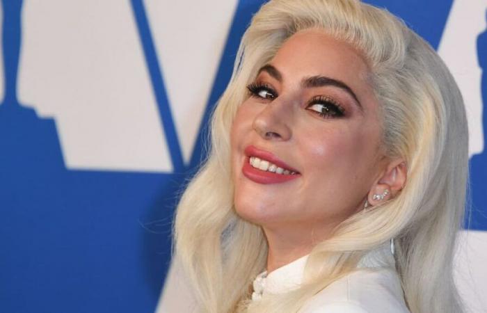 Lady Gaga revela que fue extra en un vídeo de AC/DC