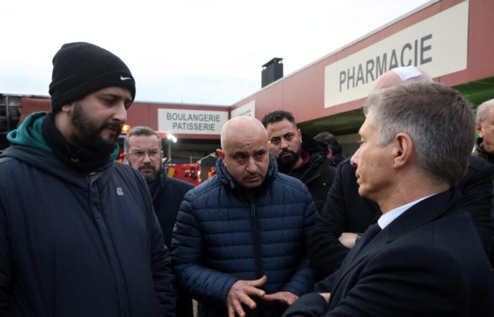 Gil Avérous, bombero social tras el incendio del supermercado Saint-Jean