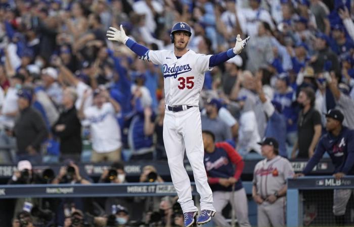 Los Yankees obtienen a Cody Bellinger de los Cachorros a cambio del lanzador Cody Poteet