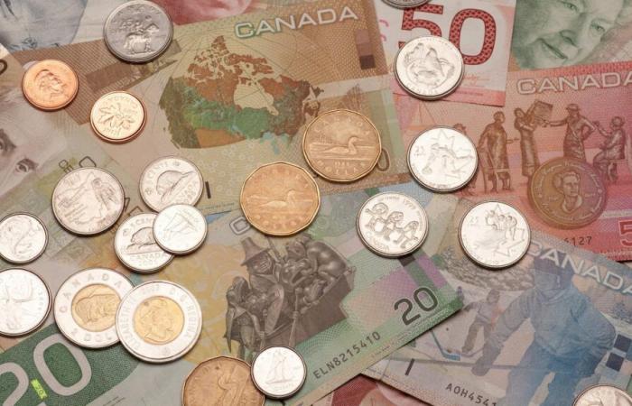 El dólar canadiense cae por debajo de 0,70 dólares por primera vez desde 2020