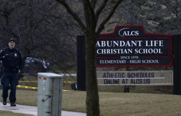 Adolescente mata a tiros a un compañero de estudios y a un profesor en EE.UU.