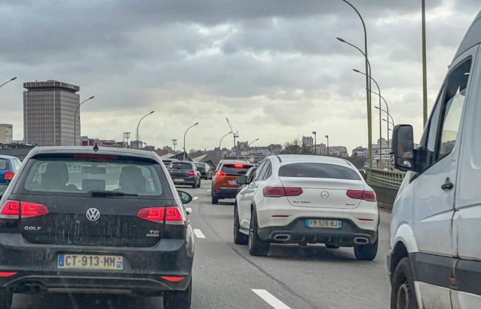 Atascos: 400 km de atascos en París e Isla de Francia este martes, las carreteras bloqueadas