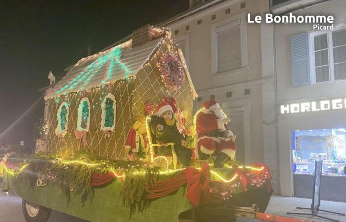 Evento: Una mirada retrospectiva al desfile navideño de Songeons