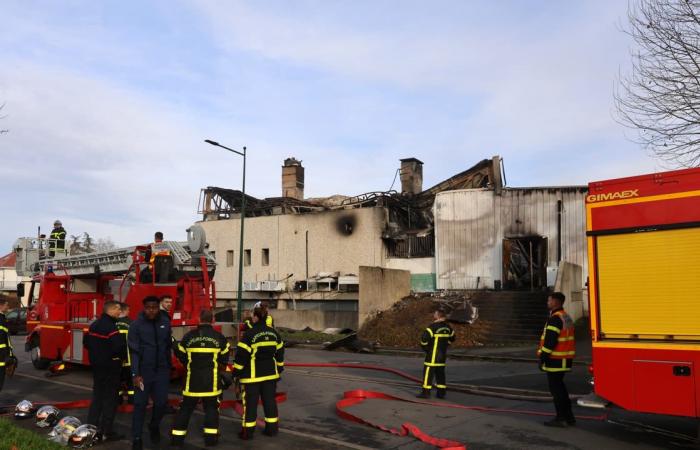 Gil Avérous, bombero social tras el incendio del supermercado Saint-Jean