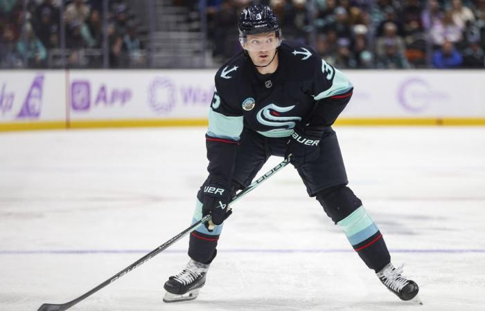 Los Rangers cambian a Kaapo Kakko a Kraken por Will Borgen