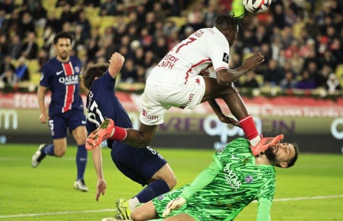 PSG gana en Mónaco, Donnarumma recibe un suela en la cara y sale lesionado