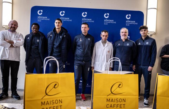 Nuestros troyanos visitando el centro hospitalario de Troyes