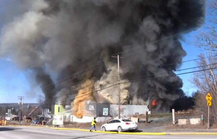 Explosión en el Estrie Food Enhancement Center: propietario acusado de incendio provocado por negligencia