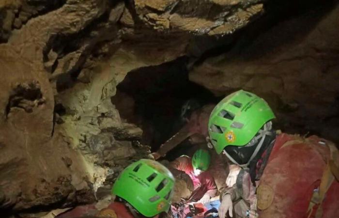 Bérgamo: un investigador herido fue rescatado de una cueva