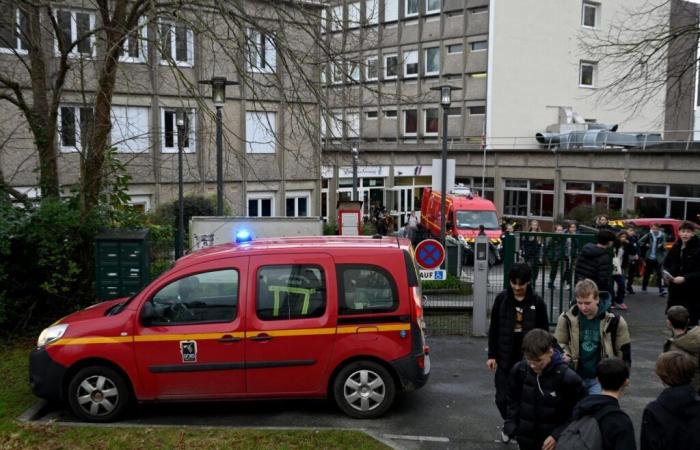 Estudiantes universitarios hospitalizados en Cherburgo: sospecha de intoxicación