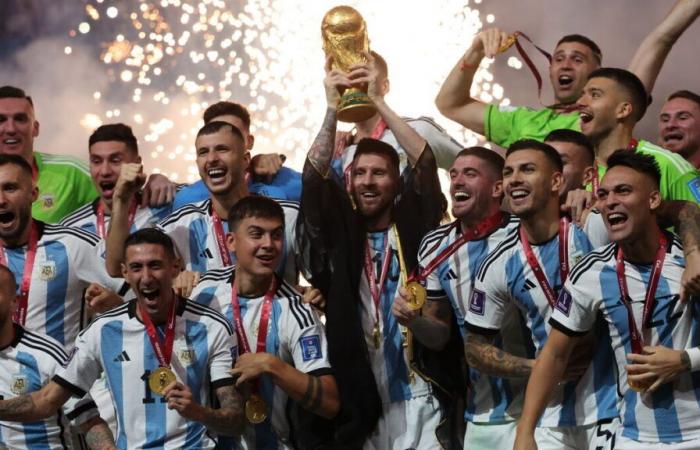 “¡Feliz segundo cumpleaños a todos! »: Messi celebra la victoria de Argentina en la final ante los Blues