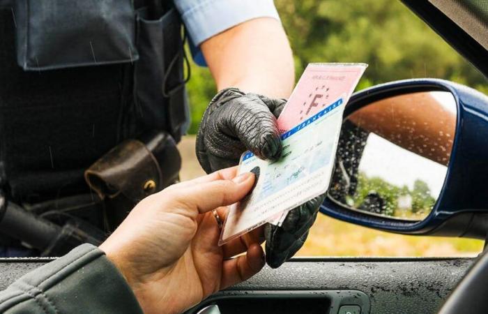 Multa de 135 a 750 € para los conductores que no lleven estos 2 equipamientos obligatorios en su vehículo