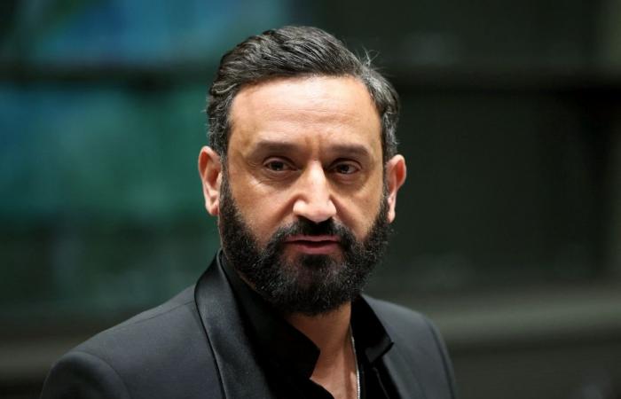 Juicio por injurias a Cyril Hanouna: ausente de la audiencia, ¿a qué se arriesga el presentador?