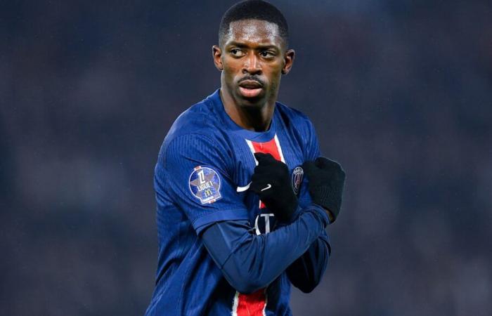 Ousmane Dembélé y Vitinha en el centro de una mini portería este verano en París