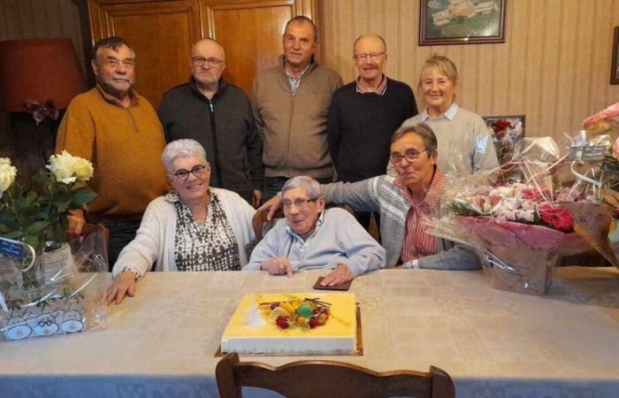 ¡Agustín, antigua agricultora de Cotentin, celebra su centenario!