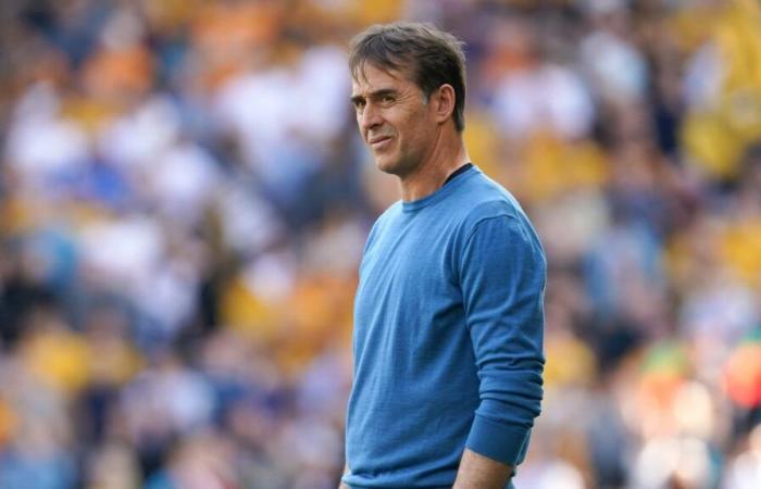 Afligido por la muerte de su padre, Lopetegui regresó a España.