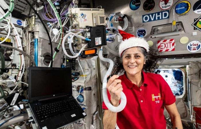 Estos dos astronautas de la NASA no tenían previsto pasar la Navidad en el espacio.