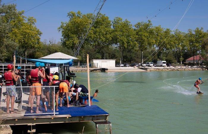 Isla-Jourdain. Invitación a juegos y deportes para niños.