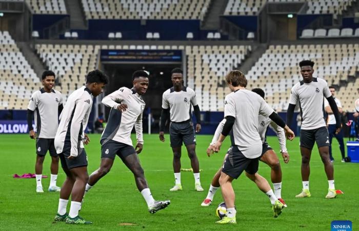 Sesión de entrenamiento antes del partido final de la Copa Intercontinental de la FIFA: Xinhua