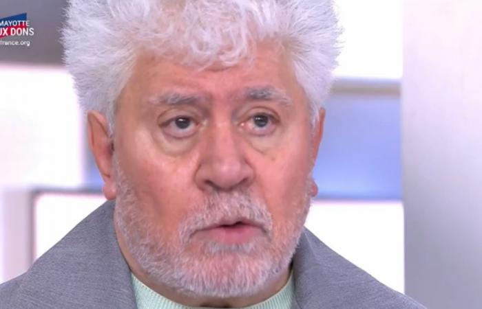 Pedro Almodóvar rinde emotivo homenaje a Marisa Paredes tras su muerte