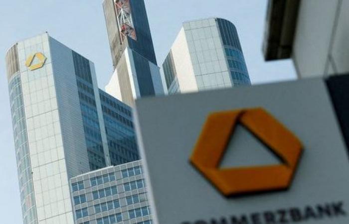 A pesar de la resistencia, UniCredit gana terreno en Commerzbank