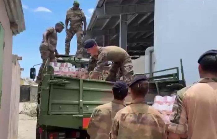 Tras el ciclón Chido en Mayotte, las distribuciones iniciales de agua y alimentos siguen siendo insuficientes