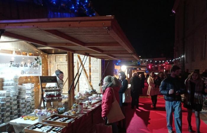 En el mercado navideño de esta localidad de Eure se destaca la artesanía