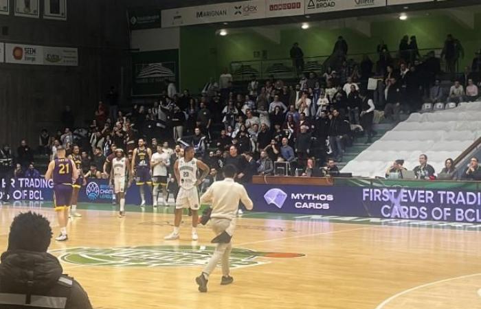 Nanterre-Hapoël Holon interrumpido varios minutos después de incidentes entre activistas propalestinos y partidarios israelíes