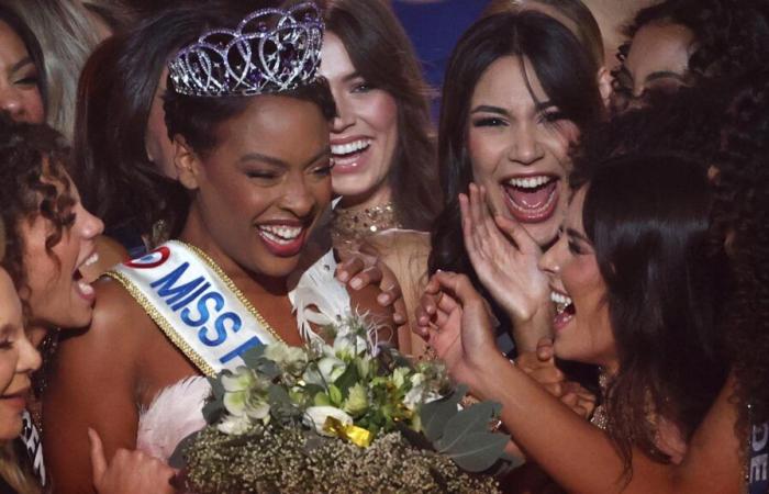 Miss Francia 2025, Angélique Angarni-Filopon, toma el metro con su corona y su viaje no es como el suyo