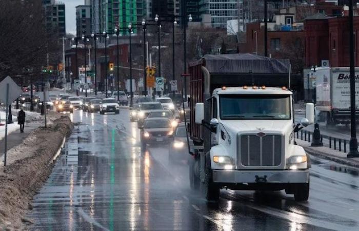 Proyecto puente entre Gatineau y Ottawa: dos bancos, dos visiones